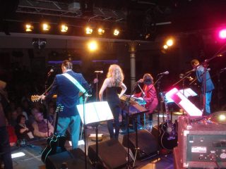 19. with Linda Gail Lewis, Metropolis Wien